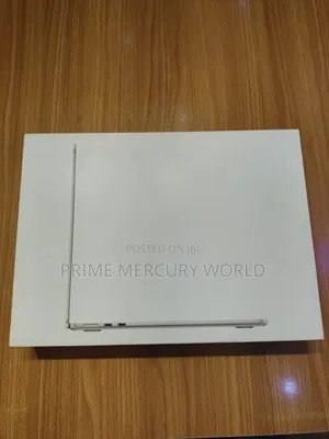 New Apple MacBook Air 2024 M3 13-inch 8GB Intel Core i9 SSHD+SSD 256GB
