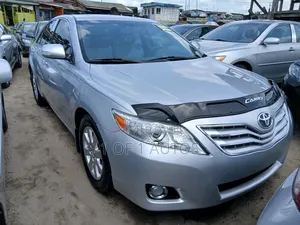 Toyota Camry XLE 4dr Sedan (2.4 4cyl 5A) 2008 Silver
