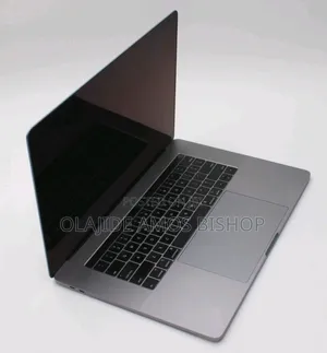 Laptop Apple MacBook 2018 32GB Intel Core i9 SSD 512GB