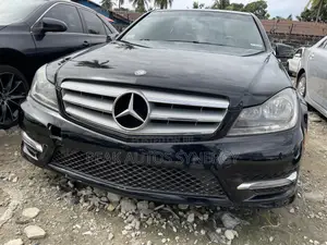 Mercedes-Benz C300 Luxury 4Matic Sedan AWD (3.0L 6cyl 7A) 2012 Black