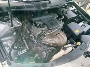 Toyota Camry XLE 4dr Sedan (2.5L 4cyl 6A) 2012 Silver