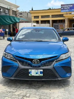 Toyota Camry 2020 Blue