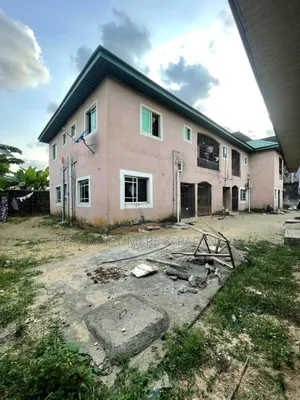11bdrm Block of Flats in Eneka, Port, Obio-Akpor for sale