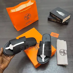 Hermès Chypre Matte Grained Leather Sandals