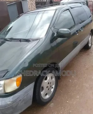 Toyota Sienna for Your Service