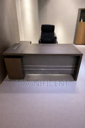 Premium Executive Office Desk – Modern Luxury Workspace Design
