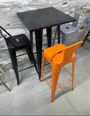 Bar Stool With Table 