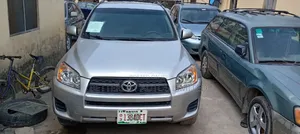 Toyota RAV4 2011 Silver
