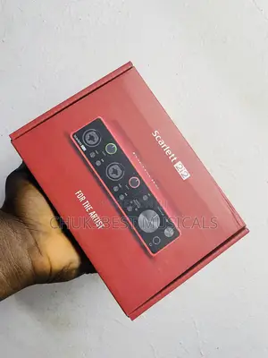 Professional Focusrite 2i2 Scarlett