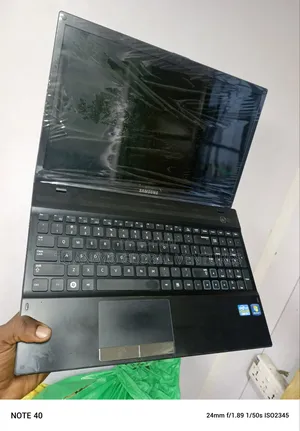Laptop Samsung NP305V5A 8GB Intel Core i5 HDD 320GB