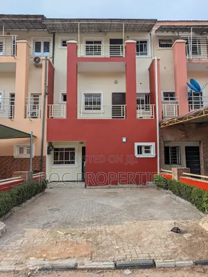 4bdrm Duplex in Gaduwa for rent
