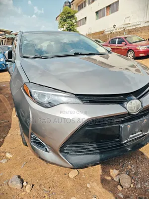 Toyota Corolla LE 4dr Sedan (1.8L 4cyl CVT) 2017