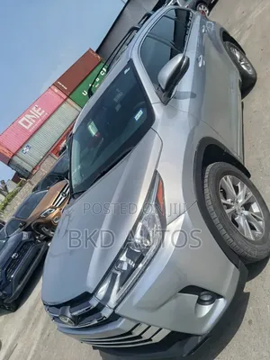 Toyota Highlander XLE 4dr SUV (3.5L 6cyl 6A) 2015 Silver