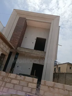 5bdrm Duplex in Ikolaba G.R.A, Agodi for sale