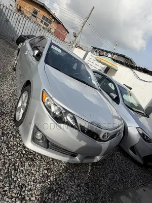 Toyota Camry 2012 Silver