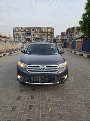 Toyota Highlander Limited 2012 Gray