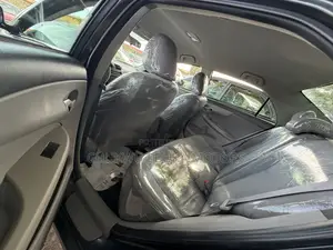 Toyota Corolla LE 4dr Sedan (1.8L 4cyl 4A) 2010 Gray