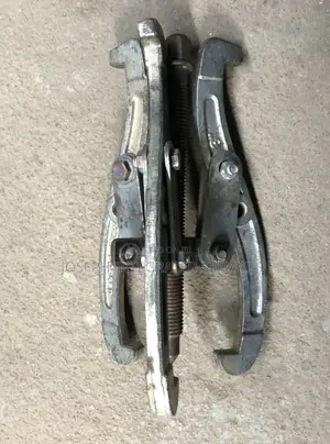 3-Jaw Gear Puller 8”