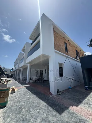 Furnished 5bdrm Duplex in Ikate for sale
