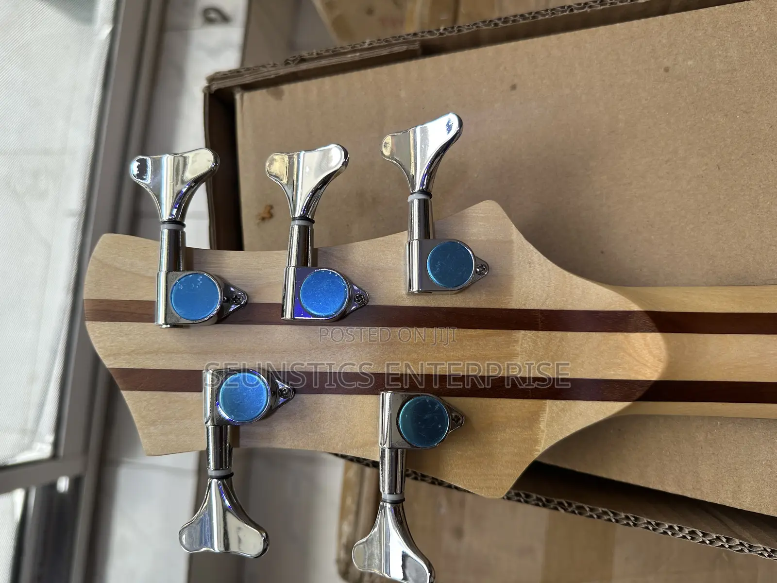 Quality Stringberg Five String Active Bass Guitar (Horizon Series)