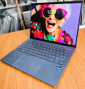 Laptop HP Dragonfly G4 16GB Intel Core i7 SSD 512GB