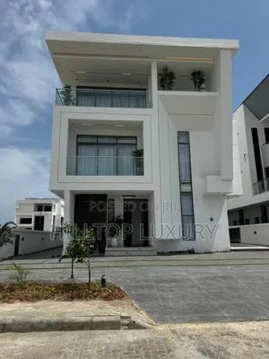 5bdrm Duplex in Ikate for sale