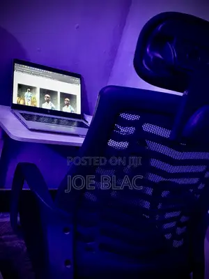 Graphic/Web Designer