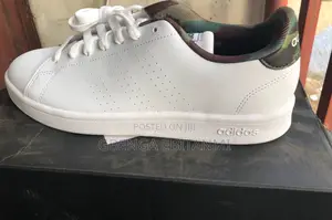 Adidas Advantage Sneakers