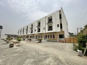 4bdrm Townhouse/Terrace in Jahi for sale