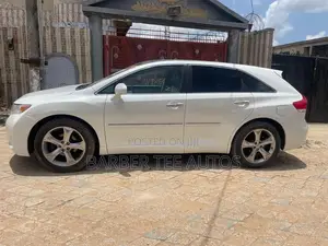 Toyota Venza 2010 White