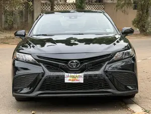 Toyota Camry SE 2023 Black