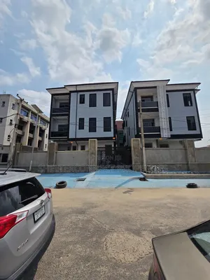 3bdrm Apartment in Opebi for sale
