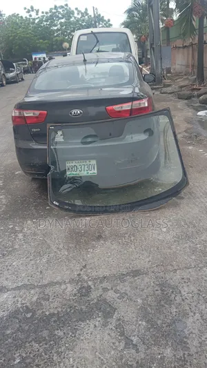 Kia Rio 2014 Windscreen