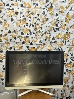 Desktop Computer HP Pavilion 24 8GB AMD HDD 1T