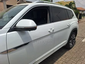 Volkswagen Atlas 3.6L V6 SE w/Technology 4MOTION 2023 White