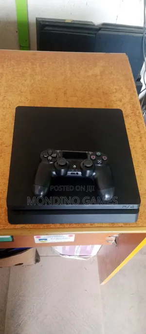 Sony Playstation 4 Slim Console With One Pad 8 Games Inside