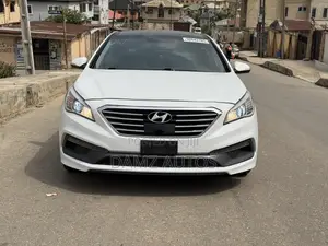 Hyundai Sonata Sport Sedan FWD (2.4L 4cyl 6A) 2016 White