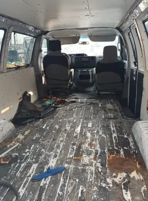 Ford Excursion 2010 White