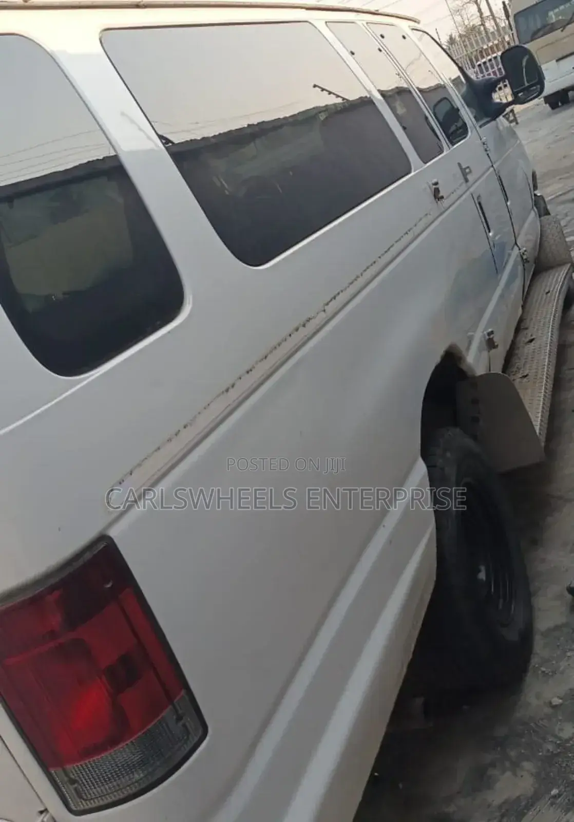 Ford Excursion 2010 White