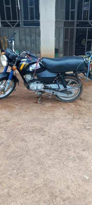 TVS HLX Plus ES 2023 Black