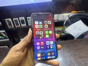Apple iPhone 11 64 GB Red