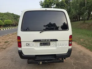 Toyota HiAce 1995 White