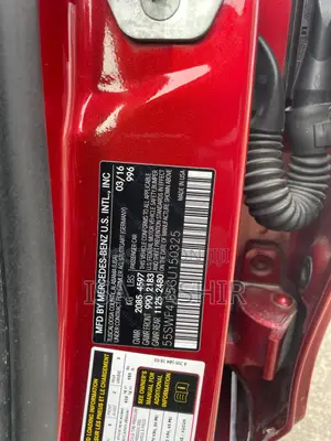 Mercedes-Benz C300 Luxury Sedan RWD (2.0L 4cyl 7A) 2016 Red