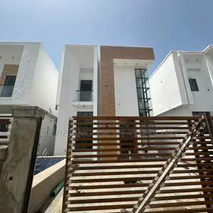 4bdrm Duplex in Chevron for sale