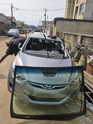 Hyundai Elentra 2014 Windscreen Glass Available Installed at Chimatex