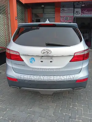 Hyundai Santa Fe GLS 4dr SUV (3.3L 6cyl 6A) 2014 Silver