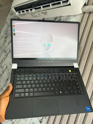 New Laptop Alienware 17 R5 32GB Intel Core i7 SSD 512GB