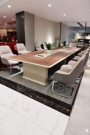 Premium Executive Conference Table With 8 Luxury Chairs – Modern Offic