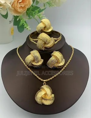 Non Tarnish Quality Pendant/Neckchain, Earrings, Bangle Ring Set