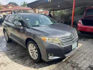 Toyota Venza AWD 2010 Gray